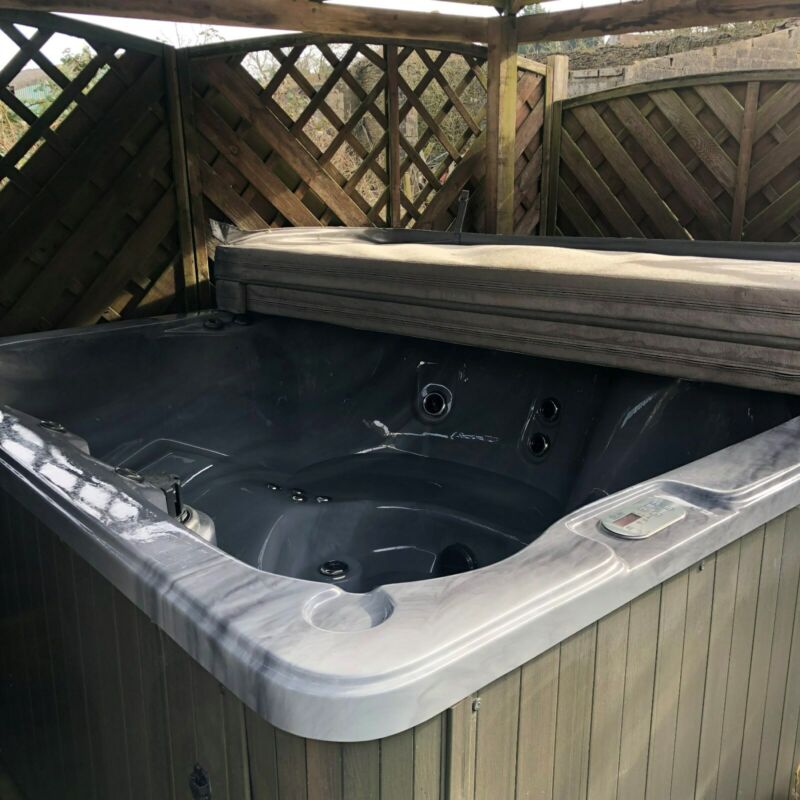 Hot Tub Elite Spas Obsession for sale from United Kingdom