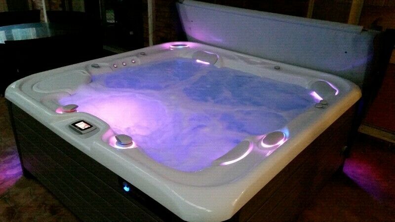 Hot Spring Envoy Nxt 5 Person Spa for sale from Australia