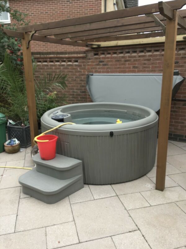 Used Hot Tub for sale from United Kingdom