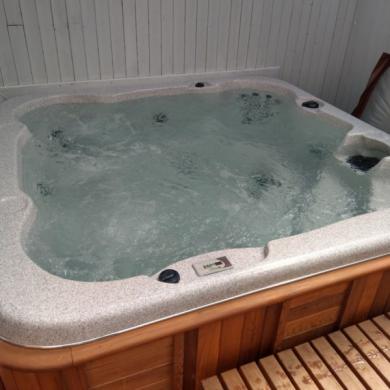 Coyote Spa C20 Hot Tub 7 Seater For Sale From United Kingdom On Hot Tubs Usa Com