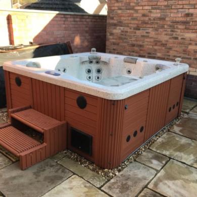 LS700 Masterspa Hot Tub For Sale for sale from United ...